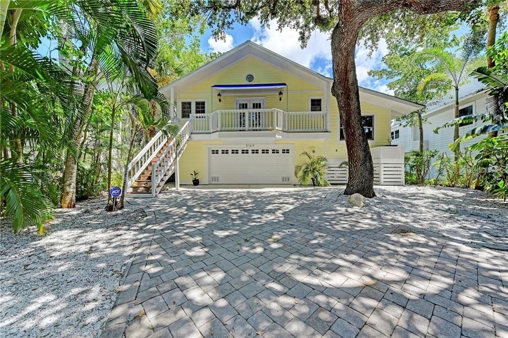 最近售出: $750,000 (2 贝兹, 3 浴室, 1658 平方英尺)