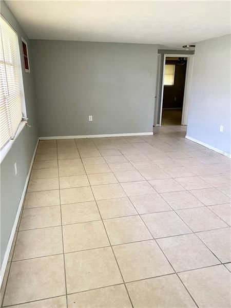 Recently Rented: $1,000 (3 beds, 1 baths, 1020 Square Feet)
