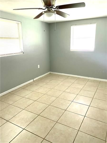 Recently Rented: $1,000 (3 beds, 1 baths, 1020 Square Feet)