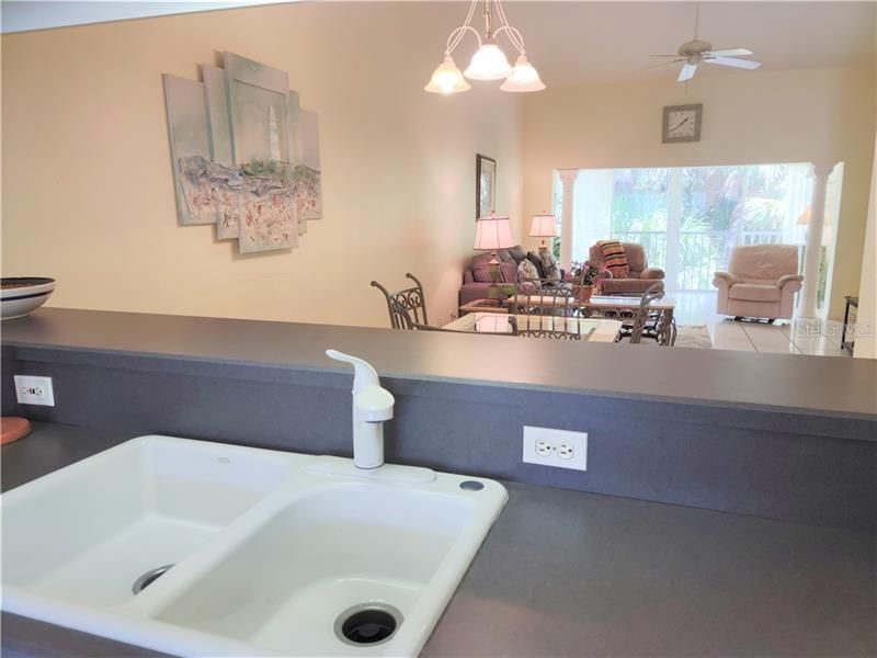 Recently Rented: $1,400 (2 beds, 2 baths, 1466 Square Feet)