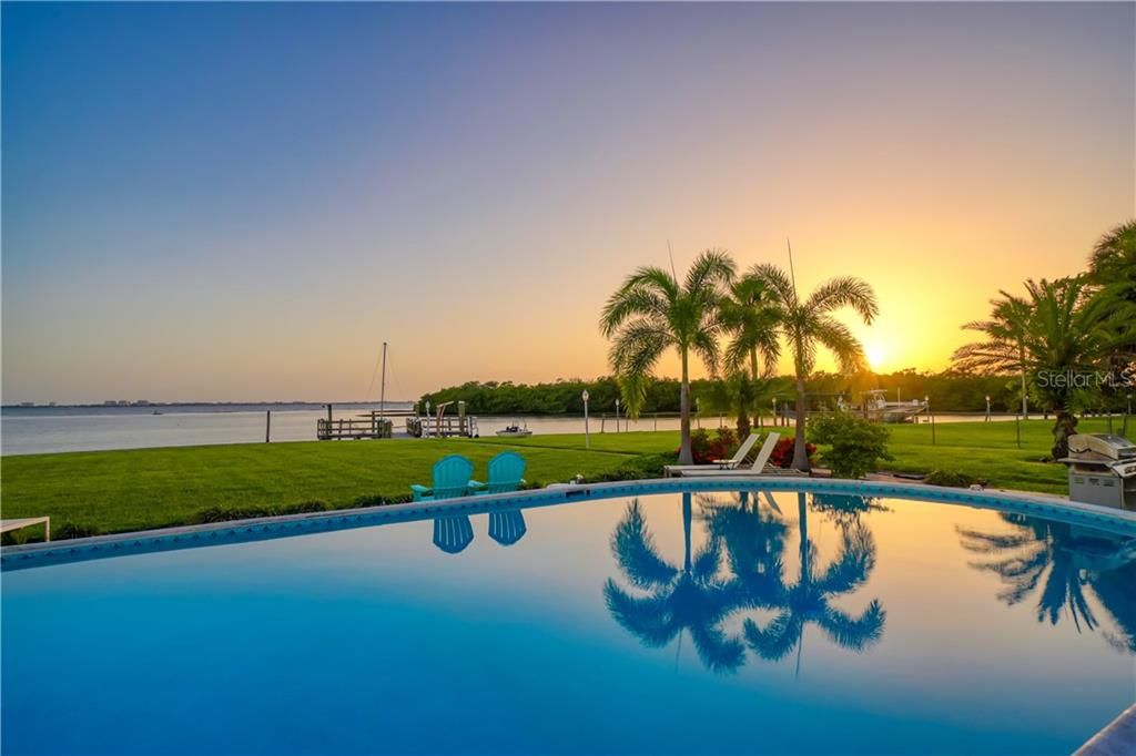 Recently Sold: $1,900,000 (4 beds, 3 baths, 3756 Square Feet)