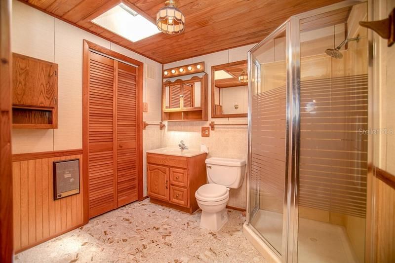 最近售出: $185,700 (3 贝兹, 2 浴室, 1564 平方英尺)