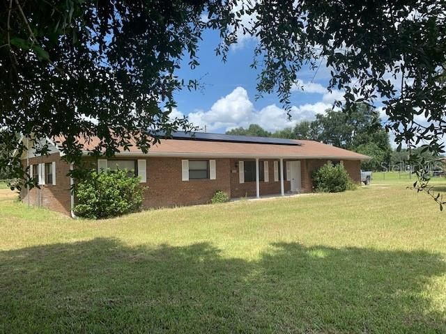Recently Sold: $150,000 (3 beds, 2 baths, 1430 Square Feet)
