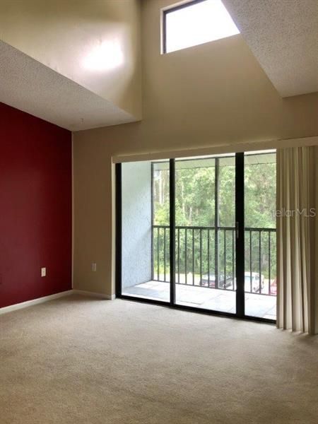 Recently Rented: $1,300 (2 beds, 2 baths, 1040 Square Feet)