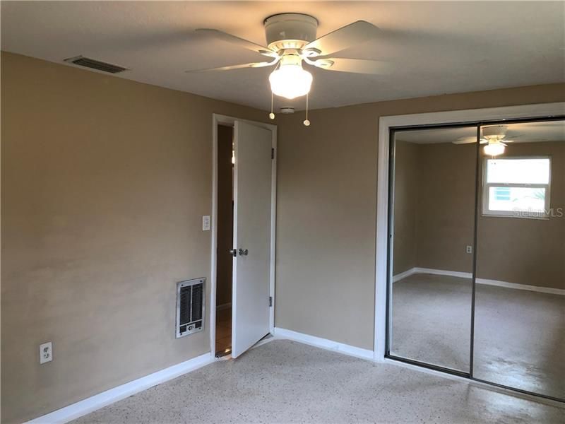 Recently Rented: $1,200 (2 beds, 1 baths, 1003 Square Feet)