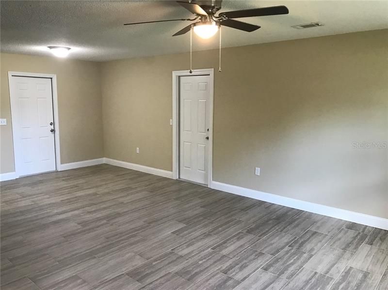 Recently Sold: $119,900 (3 beds, 1 baths, 1066 Square Feet)