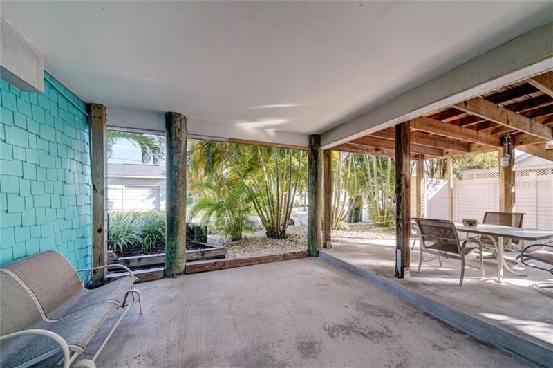Recently Sold: $799,000 (3 beds, 3 baths, 1900 Square Feet)