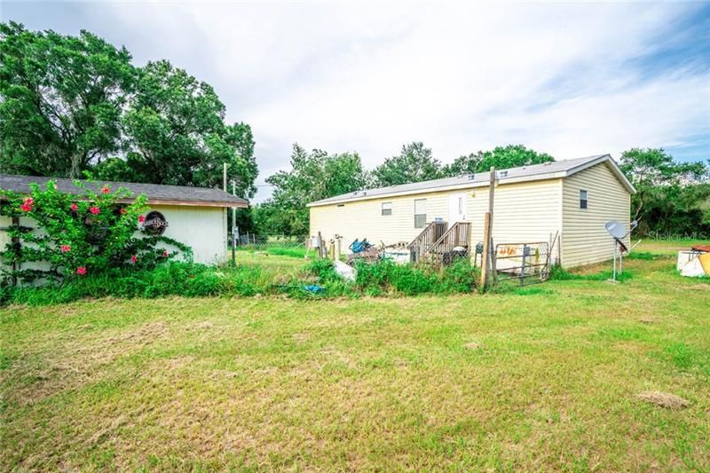 Recently Sold: $220,000 (3 beds, 2 baths, 1378 Square Feet)
