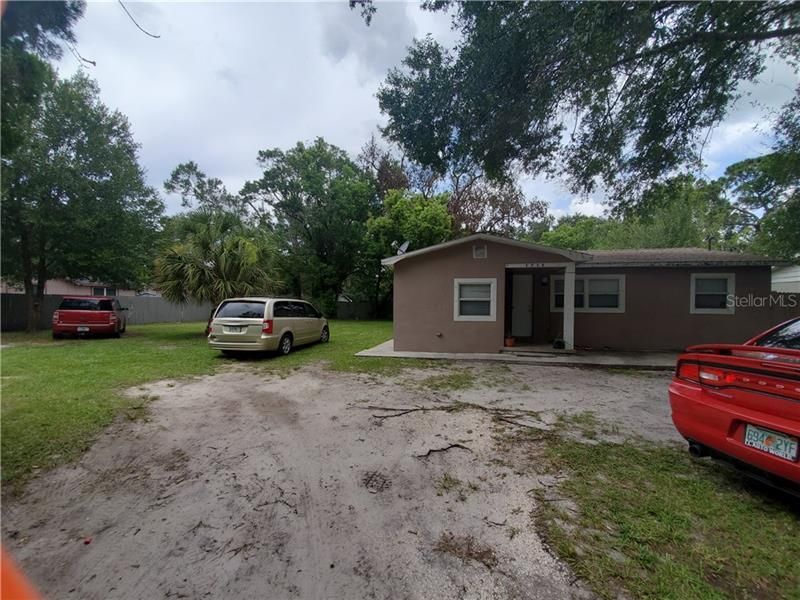 Recently Sold: $160,000 (3 beds, 2 baths, 1154 Square Feet)