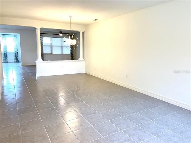 Recently Rented: $2,295 (3 beds, 2 baths, 2530 Square Feet)