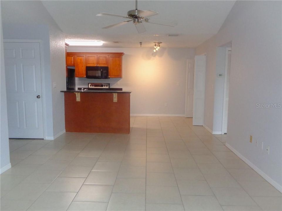 Recently Rented: $1,275 (1 beds, 1 baths, 742 Square Feet)