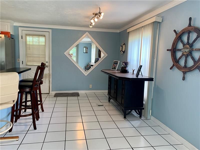 Recently Sold: $100,000 (2 beds, 2 baths, 966 Square Feet)