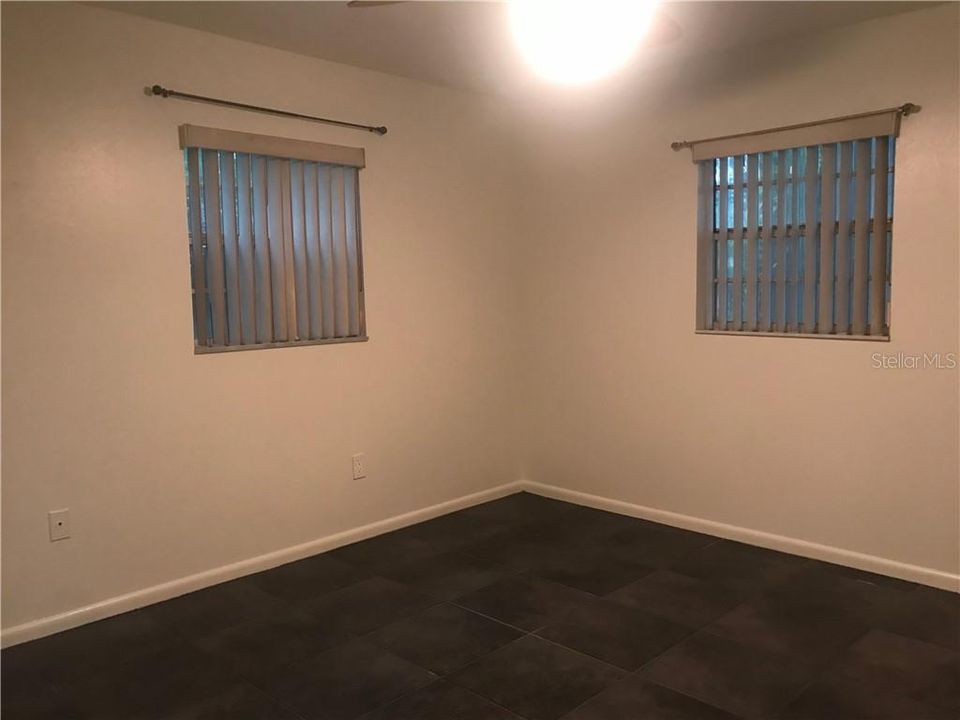 Recently Rented: $1,300 (3 beds, 2 baths, 1092 Square Feet)