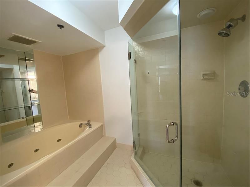 最近租的: $3,595 (2 贝兹, 2 浴室, 1670 平方英尺)