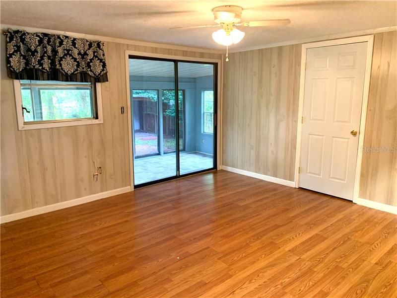 Recently Sold: $88,500 (2 beds, 1 baths, 846 Square Feet)