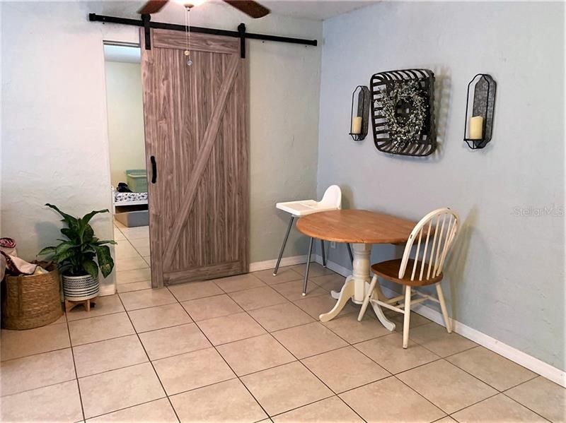 Recently Sold: $95,000 (1 beds, 1 baths, 808 Square Feet)