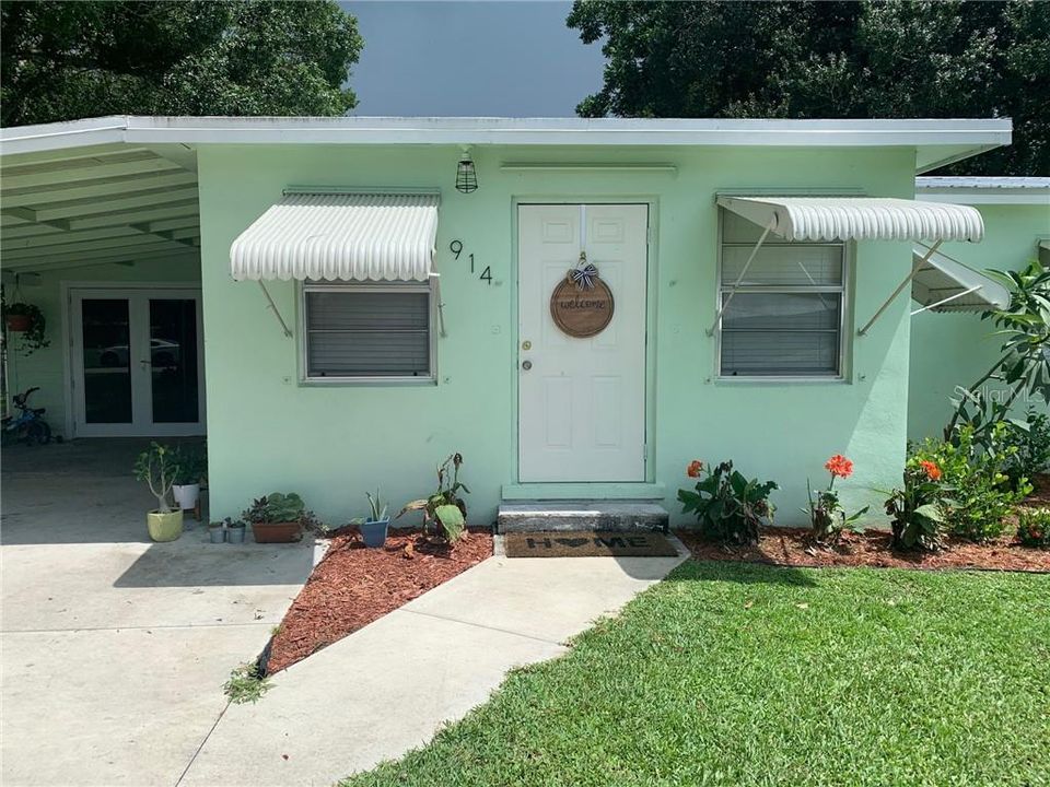 Recently Sold: $95,000 (1 beds, 1 baths, 808 Square Feet)