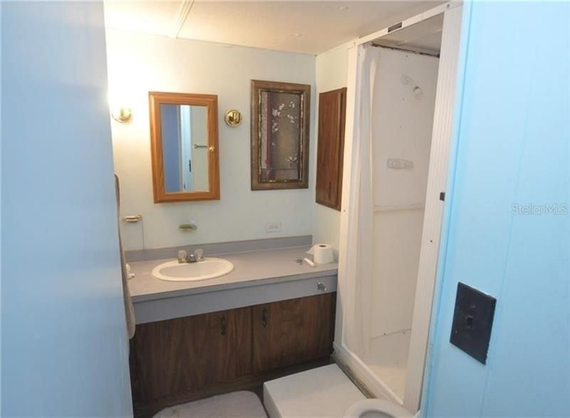 最近售出: $45,000 (2 贝兹, 2 浴室, 720 平方英尺)