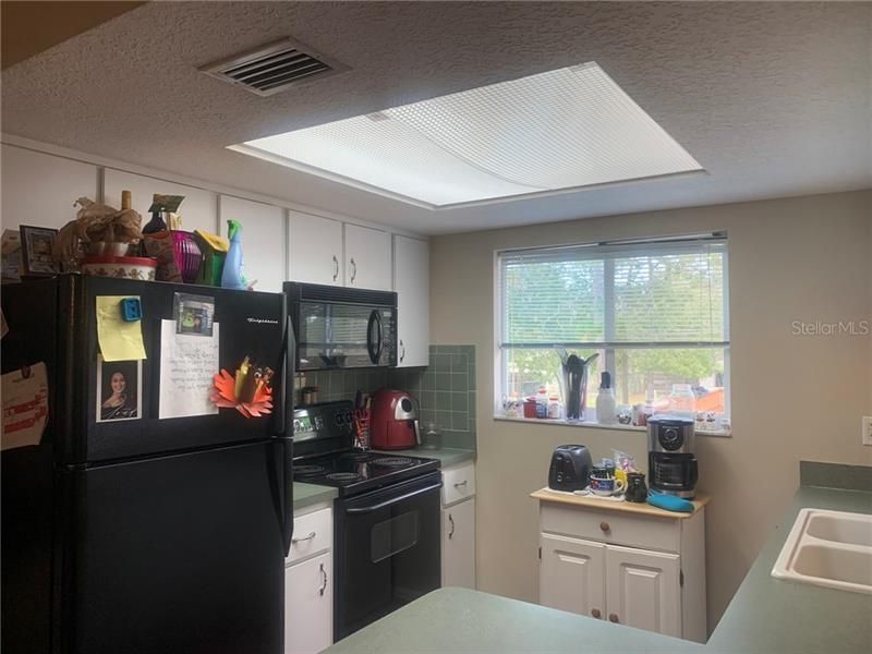 Recently Sold: $132,000 (2 beds, 1 baths, 912 Square Feet)