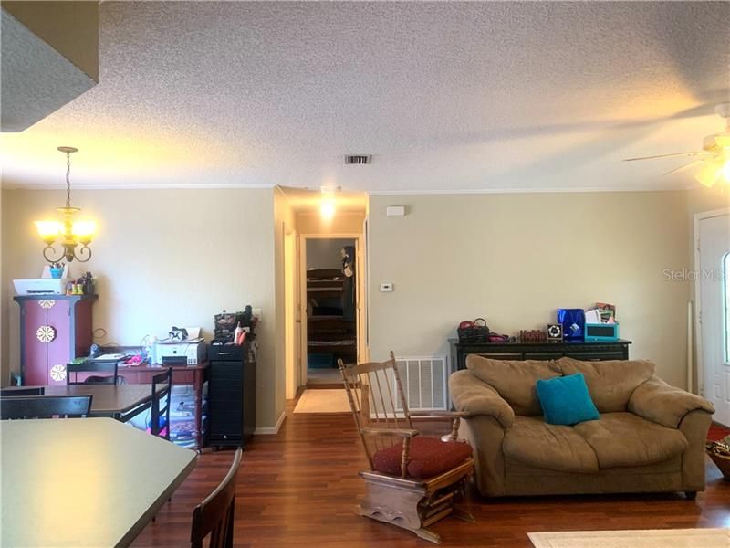 Recently Sold: $132,000 (2 beds, 1 baths, 912 Square Feet)