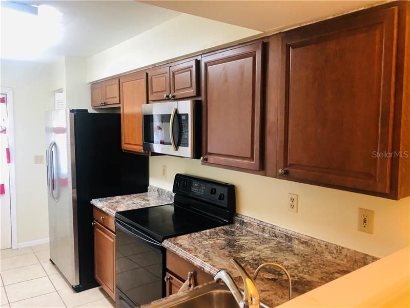 Recently Rented: $1,150 (2 beds, 2 baths, 854 Square Feet)