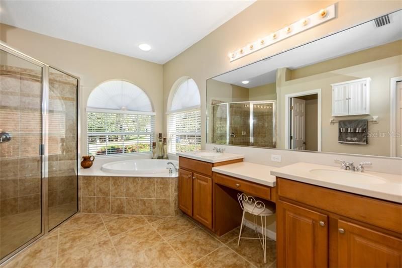 Master Bathroom with Dual Sinks, Garden Tub and Shower