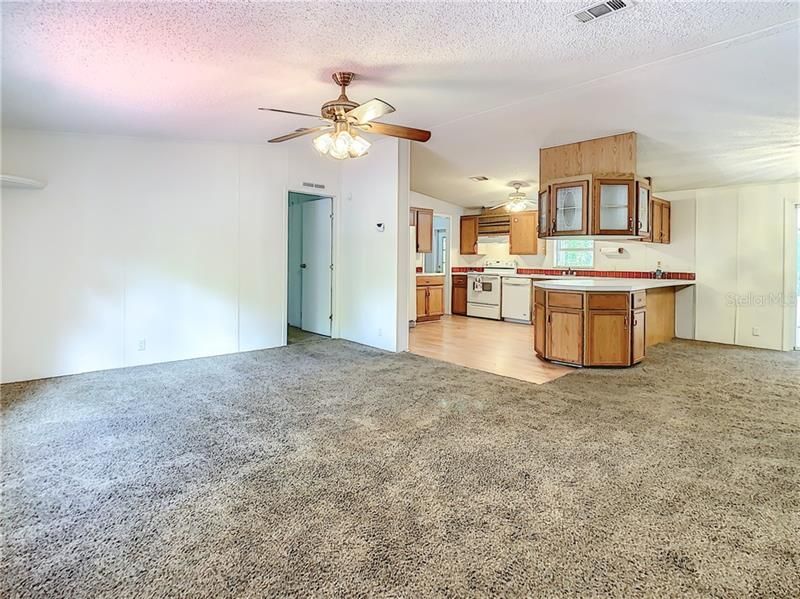 Recently Sold: $189,500 (3 beds, 2 baths, 1674 Square Feet)