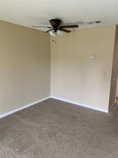 Recently Rented: $850 (1 beds, 1 baths, 733 Square Feet)