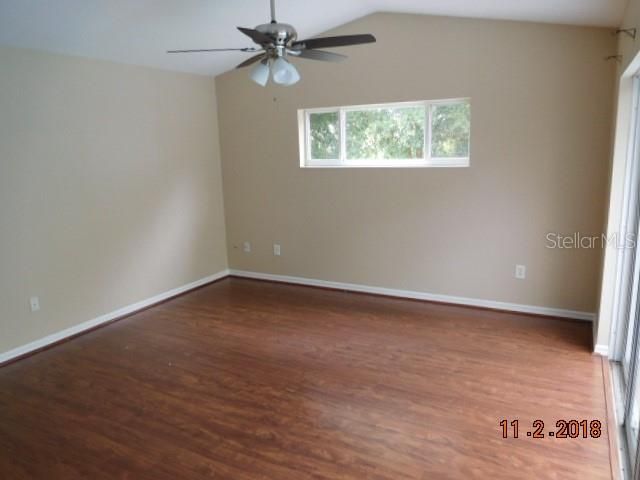 Recently Rented: $1,850 (3 beds, 2 baths, 1860 Square Feet)