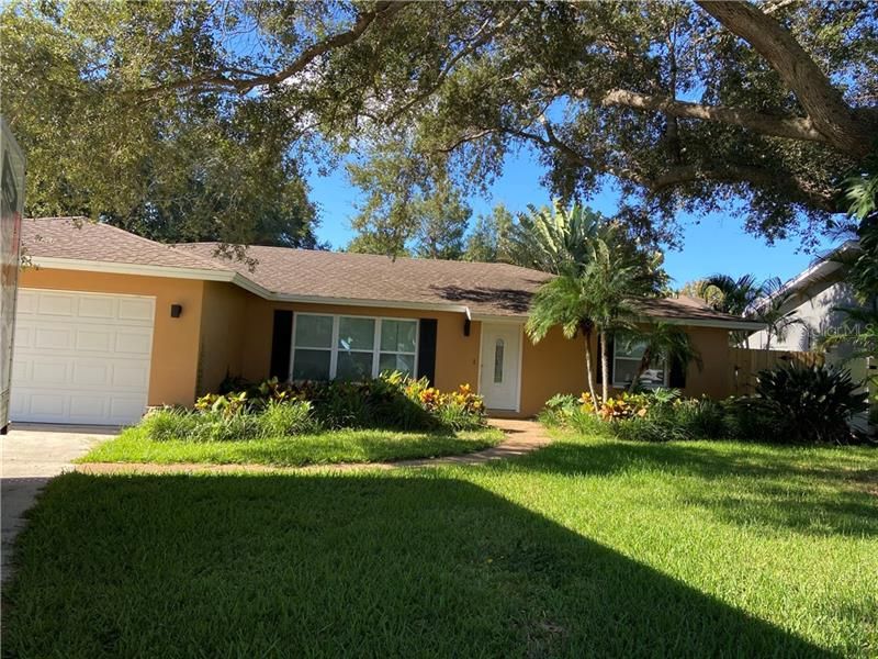 Recently Sold: $400,000 (3 beds, 2 baths, 1804 Square Feet)