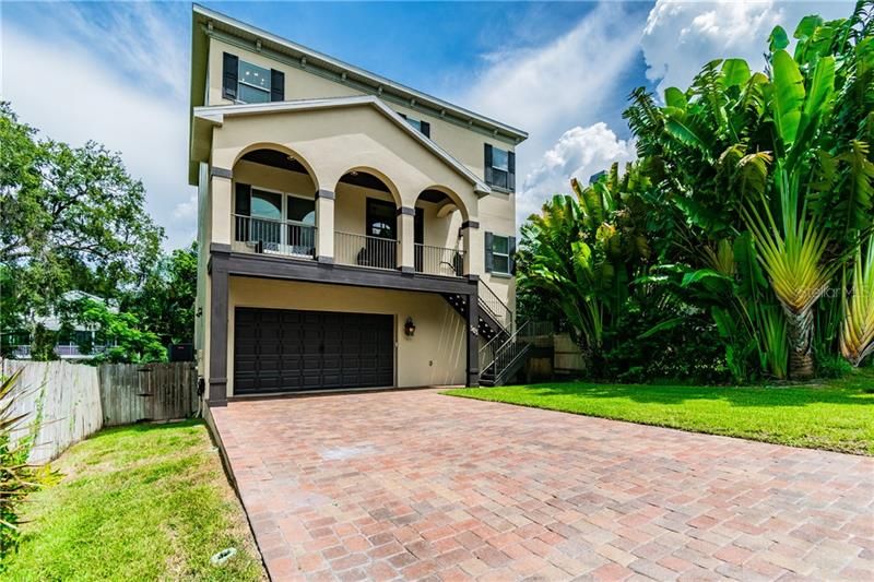 Recently Sold: $556,000 (4 beds, 3 baths, 2806 Square Feet)