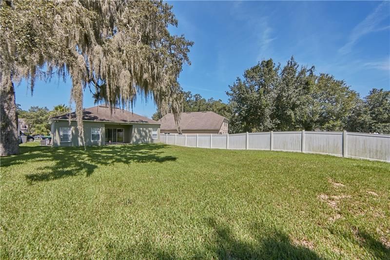 Recently Sold: $235,000 (3 beds, 2 baths, 1299 Square Feet)