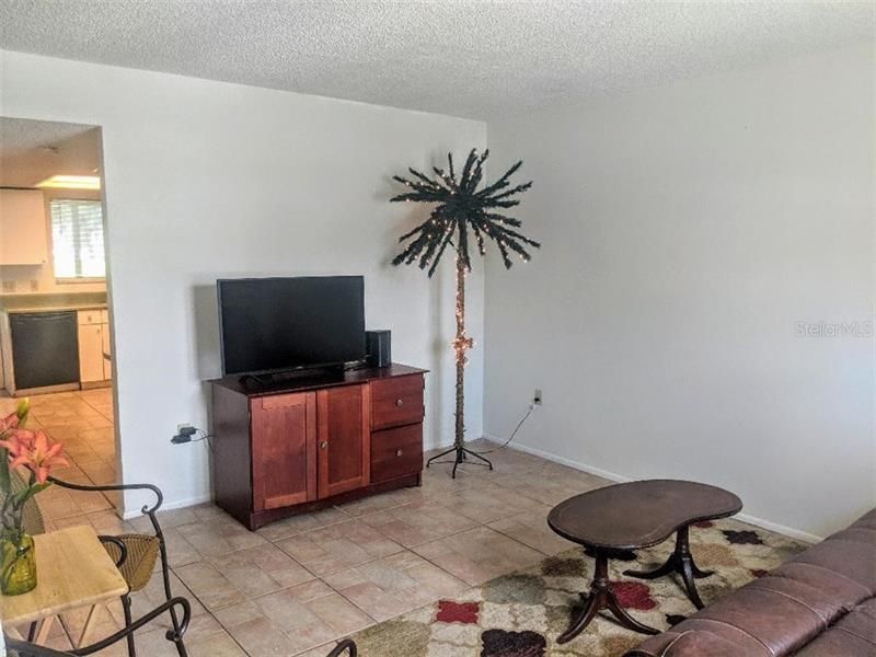 Recently Sold: $75,900 (2 beds, 1 baths, 960 Square Feet)