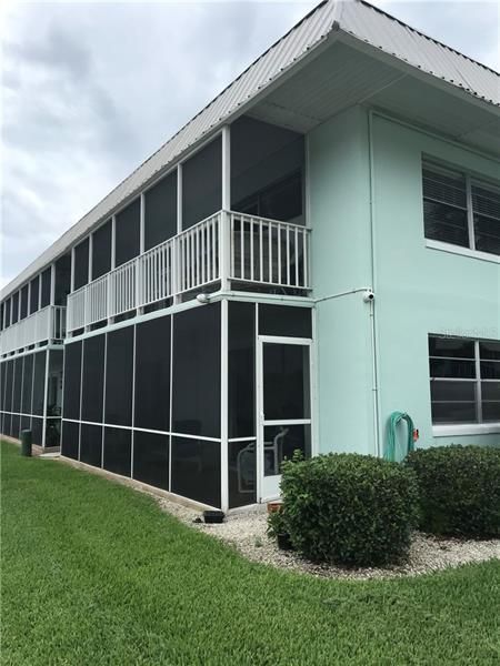 Recently Sold: $271,000 (2 beds, 2 baths, 1134 Square Feet)