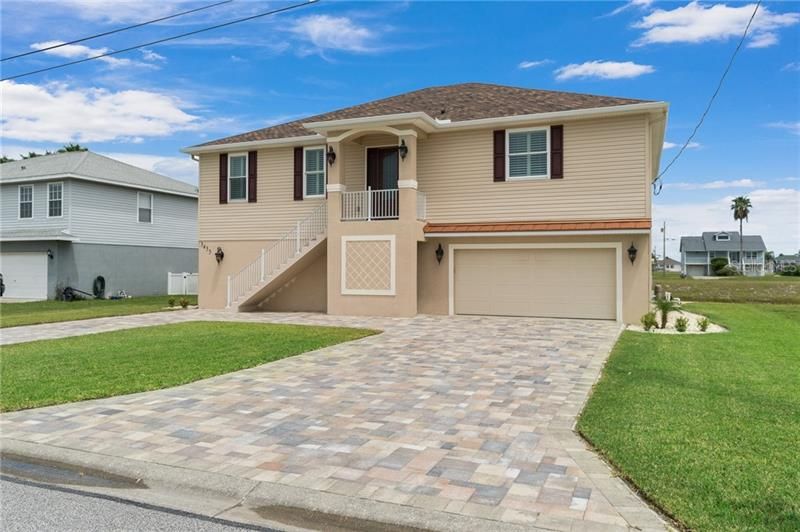Recently Sold: $479,000 (3 beds, 2 baths, 2197 Square Feet)