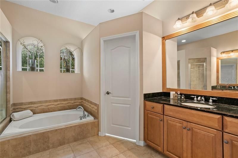 最近租的: $4,250 (4 贝兹, 4 浴室, 3687 平方英尺)
