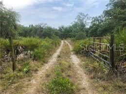 Vendido Recientemente: $75,000 (5.14 acres)