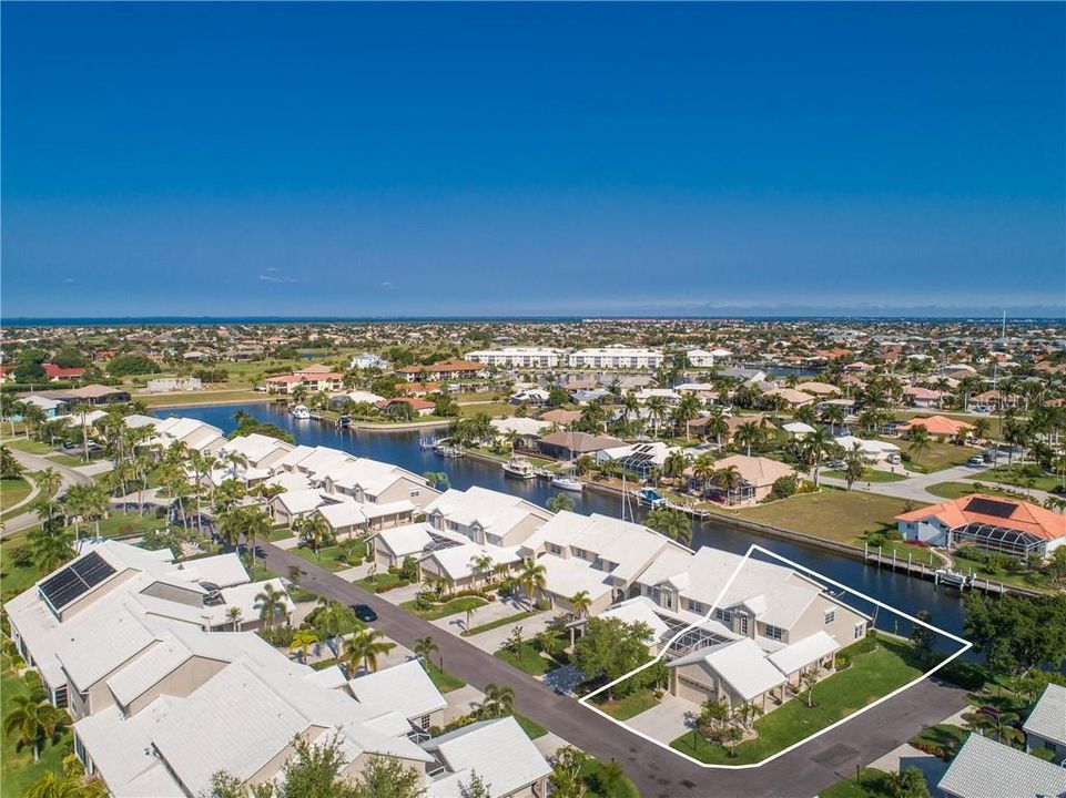 Come experience this elegant townhome in the heart of Punta Gorda Isles