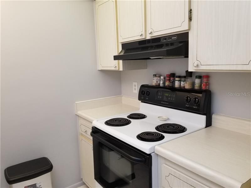 Recently Rented: $795 (1 beds, 1 baths, 630 Square Feet)