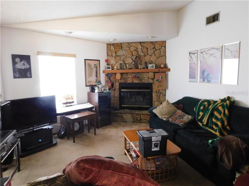 Recently Sold: $184,000 (3 beds, 2 baths, 1485 Square Feet)