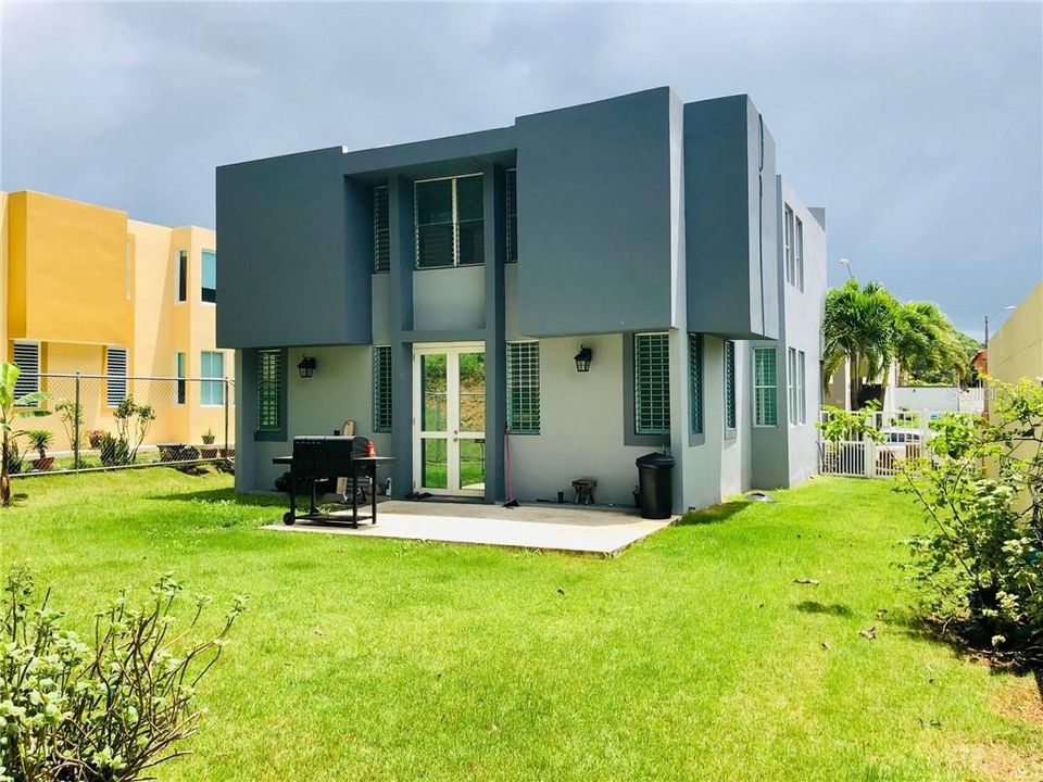 Vendido Recientemente: $185,500 (4 camas, 2 baños, 2130 Pies cuadrados)