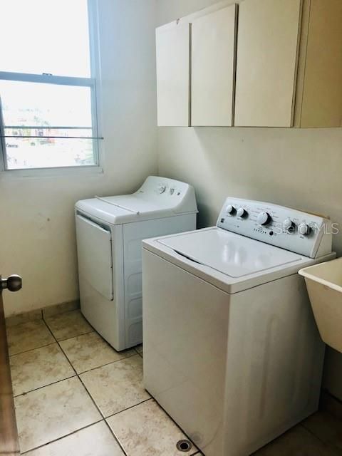 Vendido Recientemente: $185,500 (4 camas, 2 baños, 2130 Pies cuadrados)