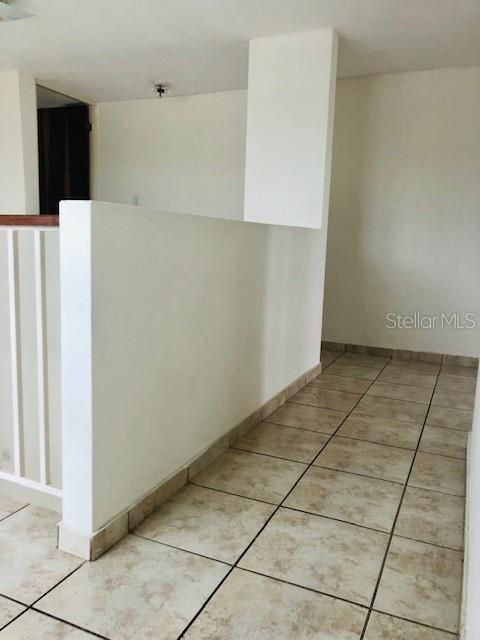 Vendido Recientemente: $185,500 (4 camas, 2 baños, 2130 Pies cuadrados)