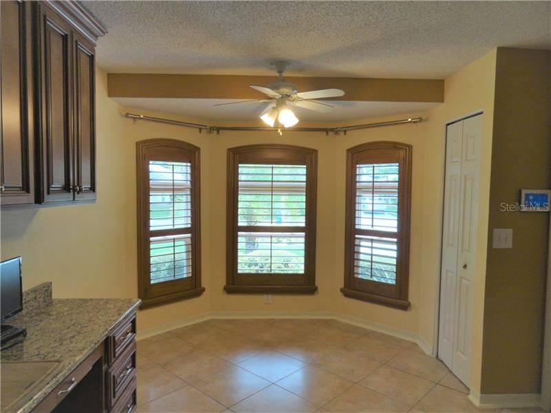 Recently Sold: $237,500 (2 beds, 2 baths, 1602 Square Feet)