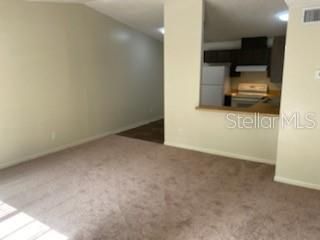 Recently Rented: $775 (2 beds, 1 baths, 800 Square Feet)