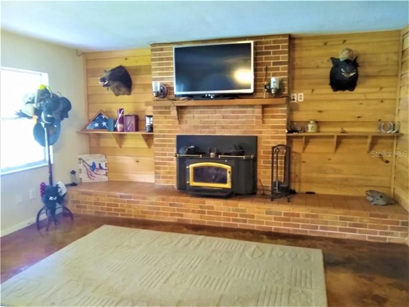 Vendido Recientemente: $197,000 (2 camas, 2 baños, 1333 Pies cuadrados)