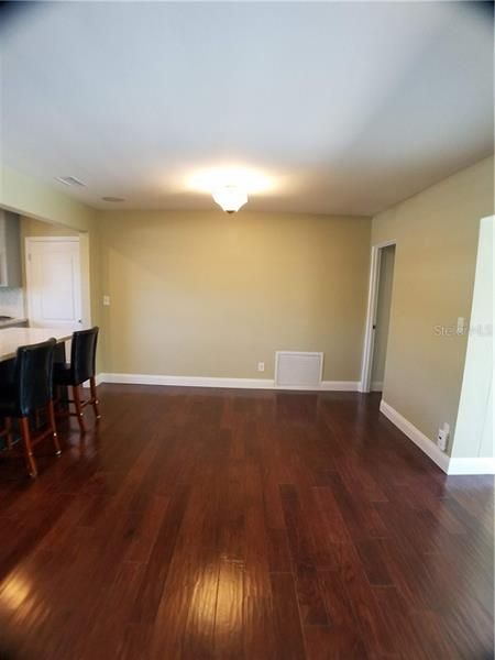 Recently Rented: $3,500 (3 beds, 2 baths, 1783 Square Feet)