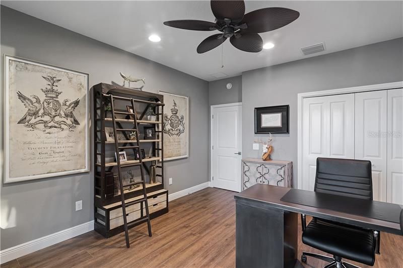 Recently Sold: $1,300,000 (4 beds, 3 baths, 4801 Square Feet)