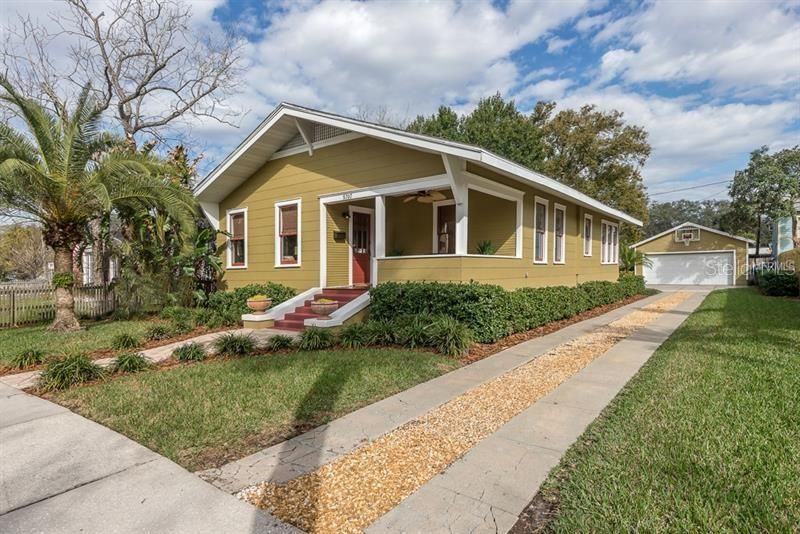 Recently Sold: $350,000 (2 beds, 2 baths, 1360 Square Feet)