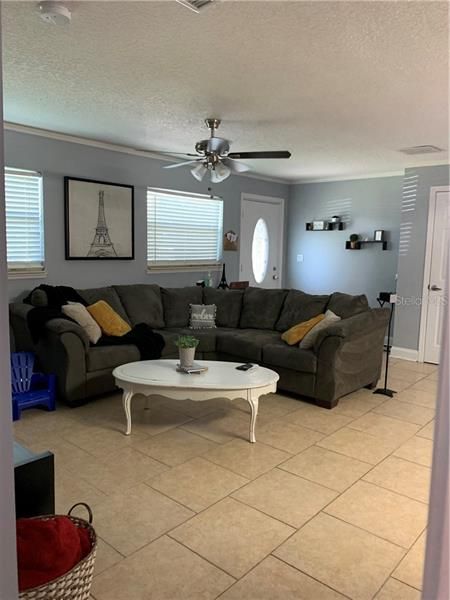 Recently Sold: $215,000 (3 beds, 1 baths, 1492 Square Feet)